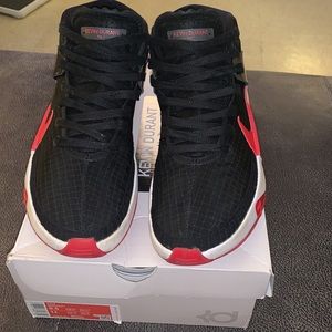 Mens Nike Basketball Sneakers For Sale Size 9.5